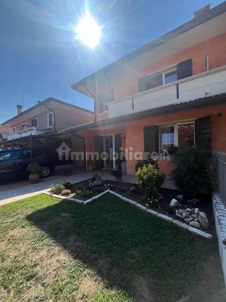 Villetta a schiera in vendita a Trebaseleghe