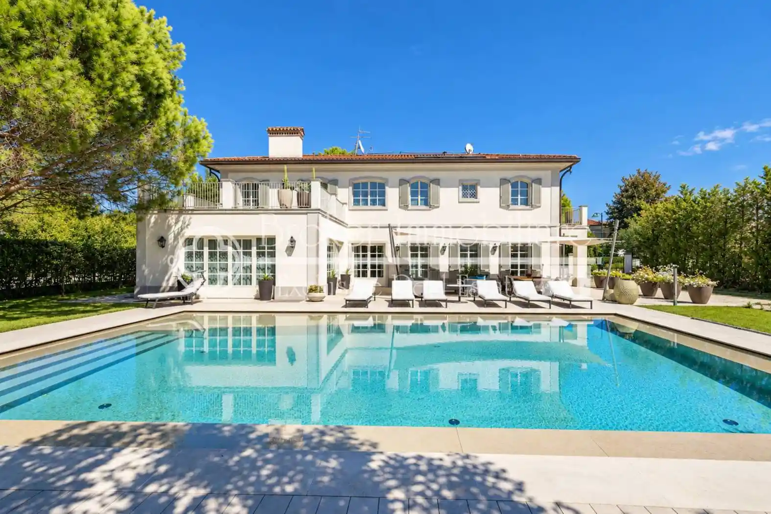 Villa in vendita a Forte dei Marmi