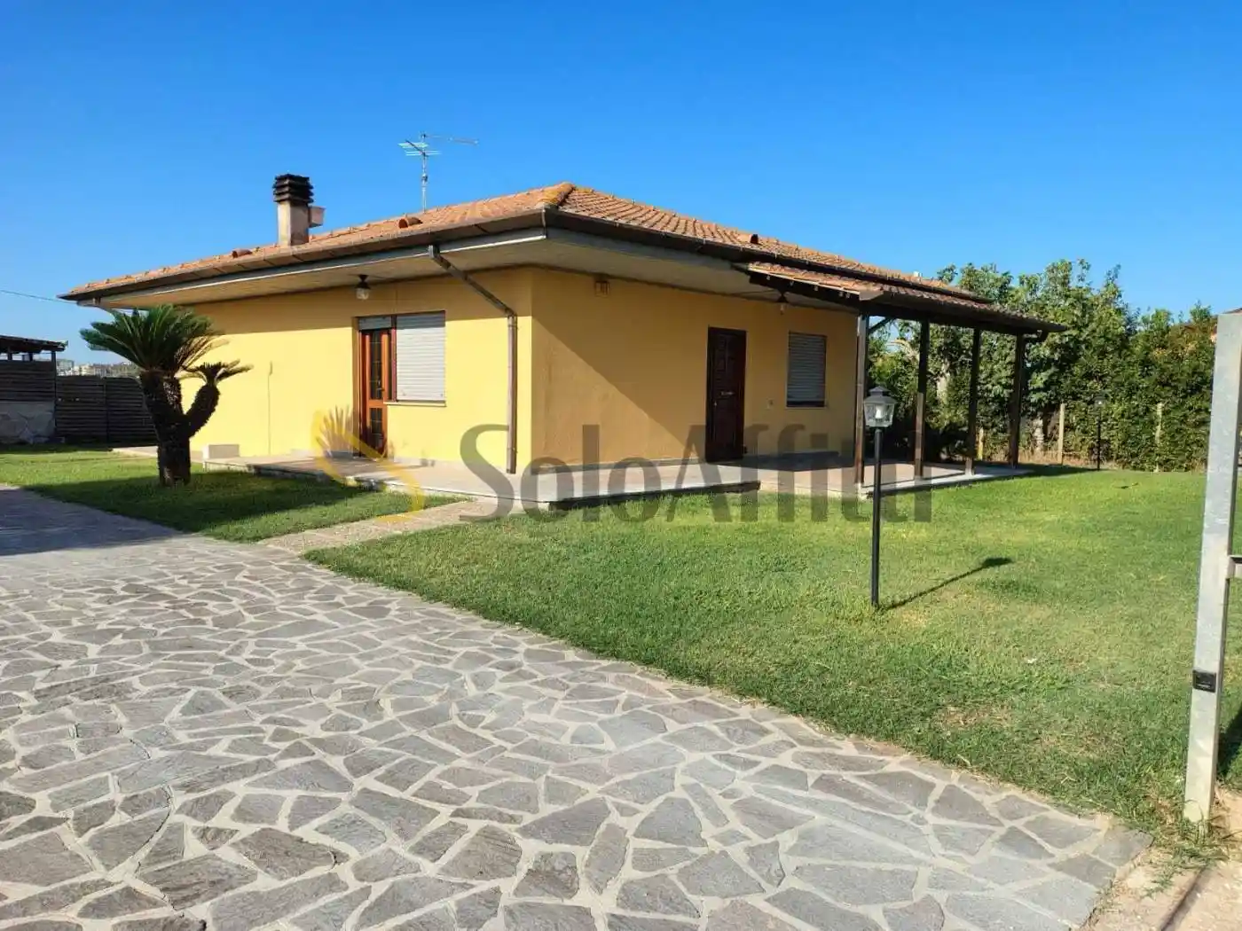 Villa in affitto a Latina