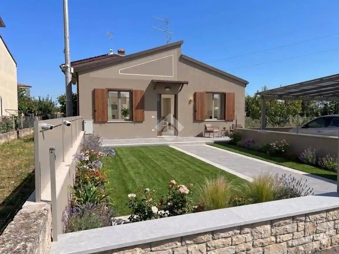 Villa in vendita a Cesenatico