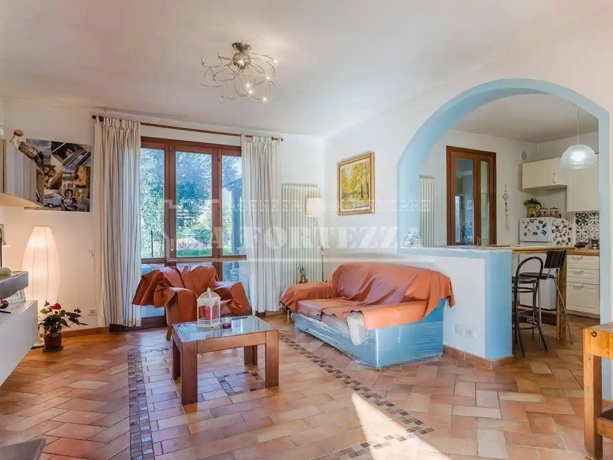 Villa in vendita a Cascina