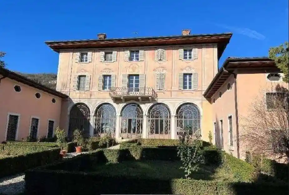 Villa in vendita a Brescia