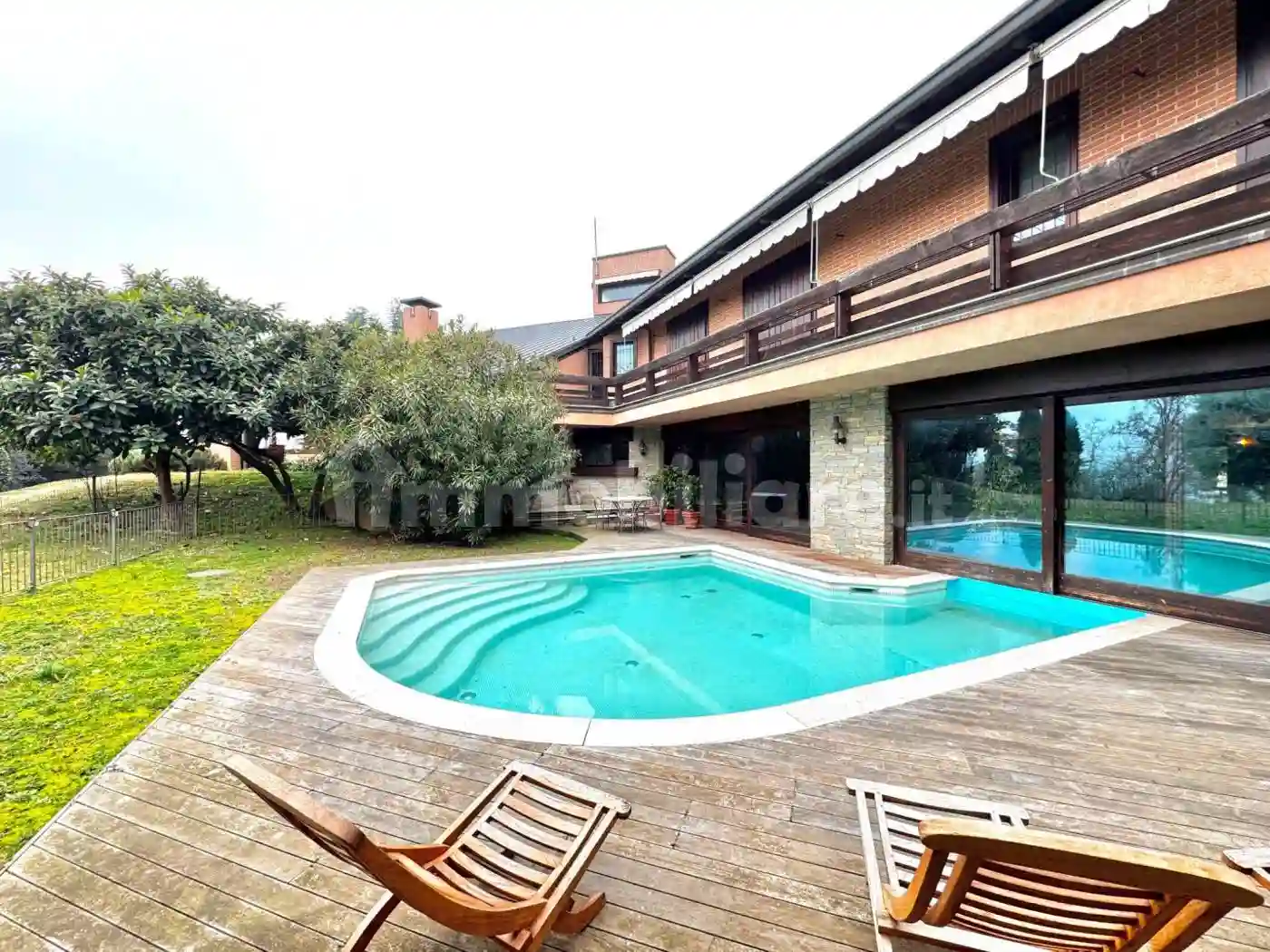 Villa - foto 2