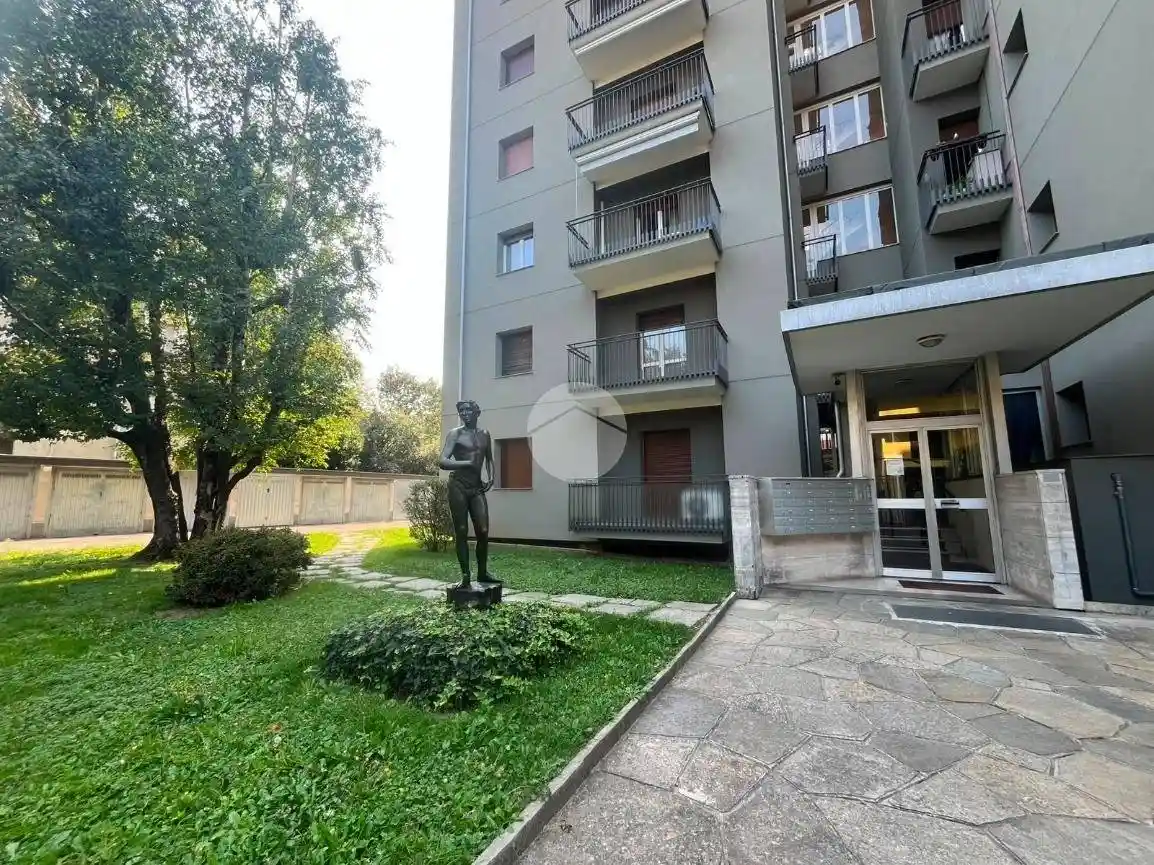 Appartamento in vendita a Carate Brianza