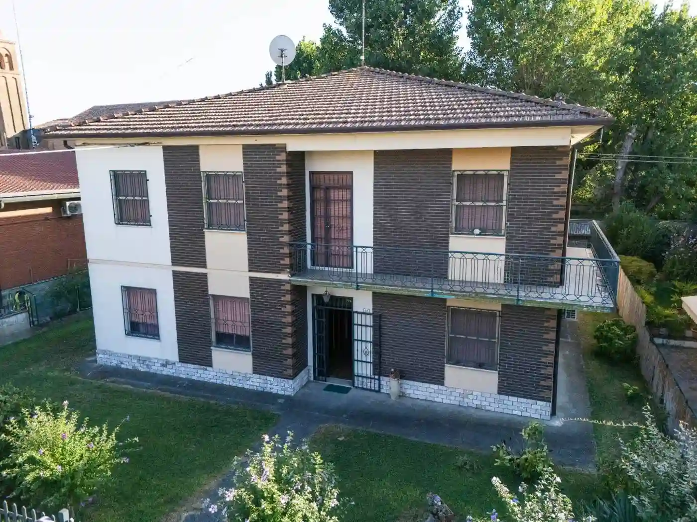 Villa - foto 2