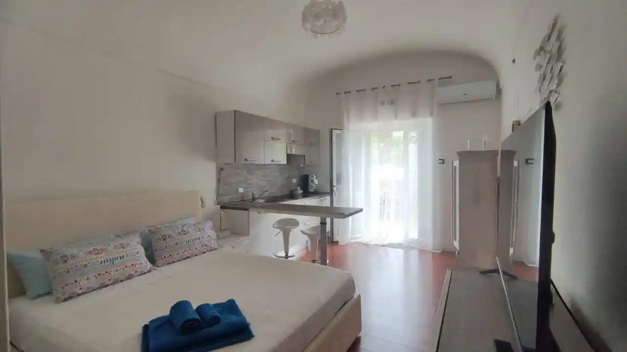 Appartamento in vendita a Vezzano Ligure