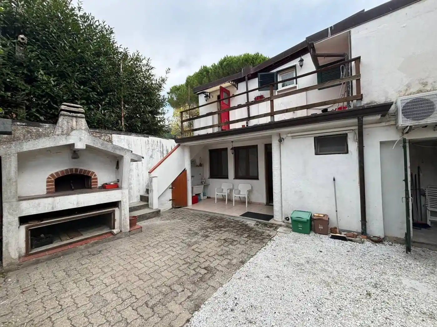 Casa indipendente in vendita a Massa