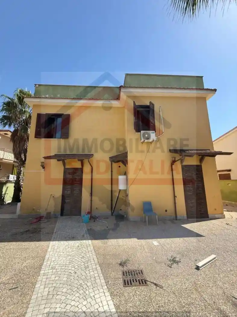 Villa in vendita a Castel Volturno
