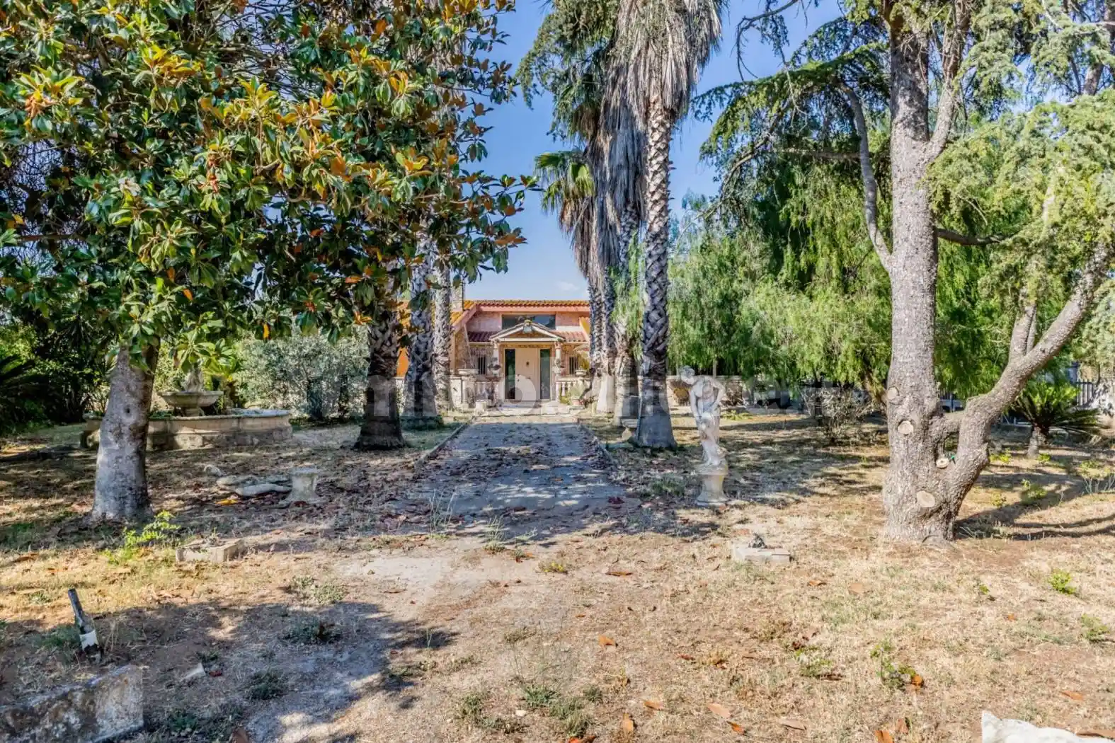 Villa in vendita a Latina