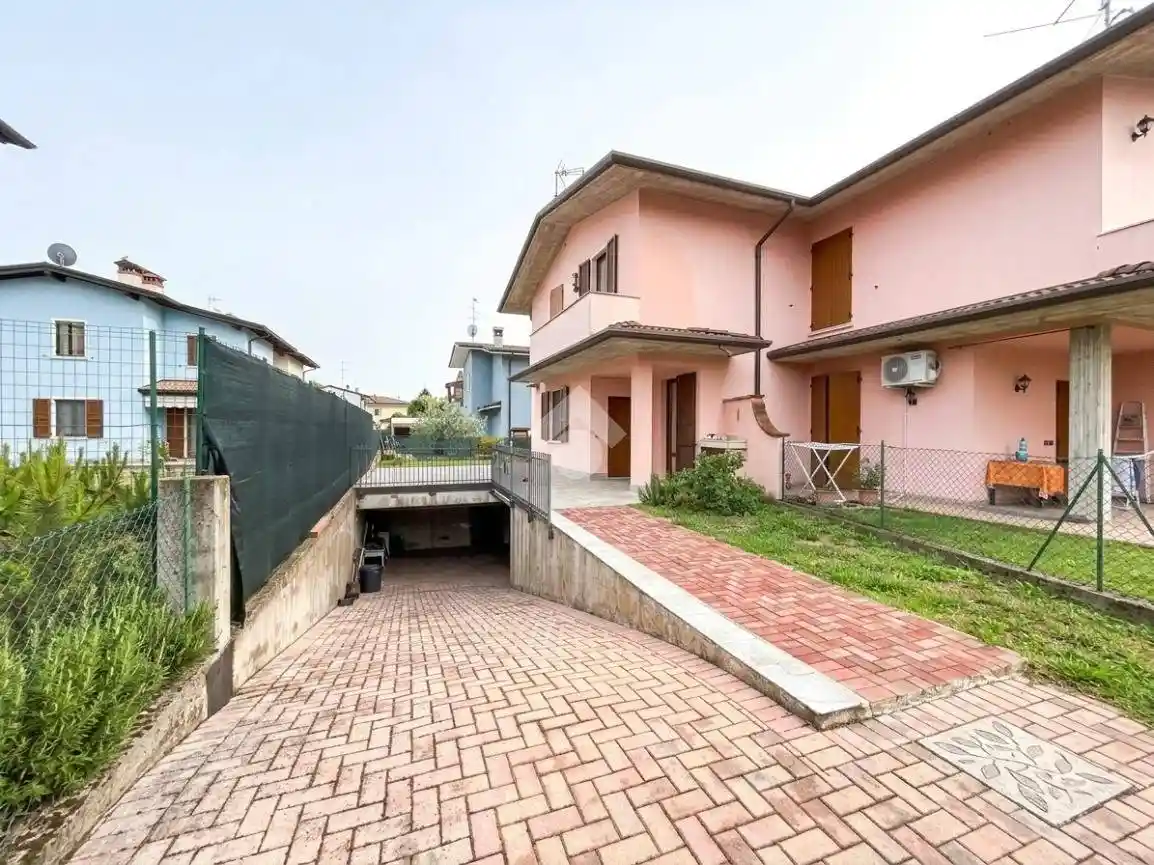 Villetta a schiera in vendita a Azzano Mella