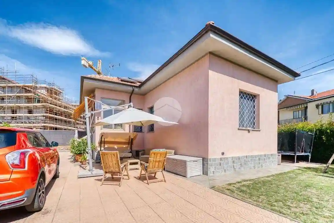 Villa - foto 2