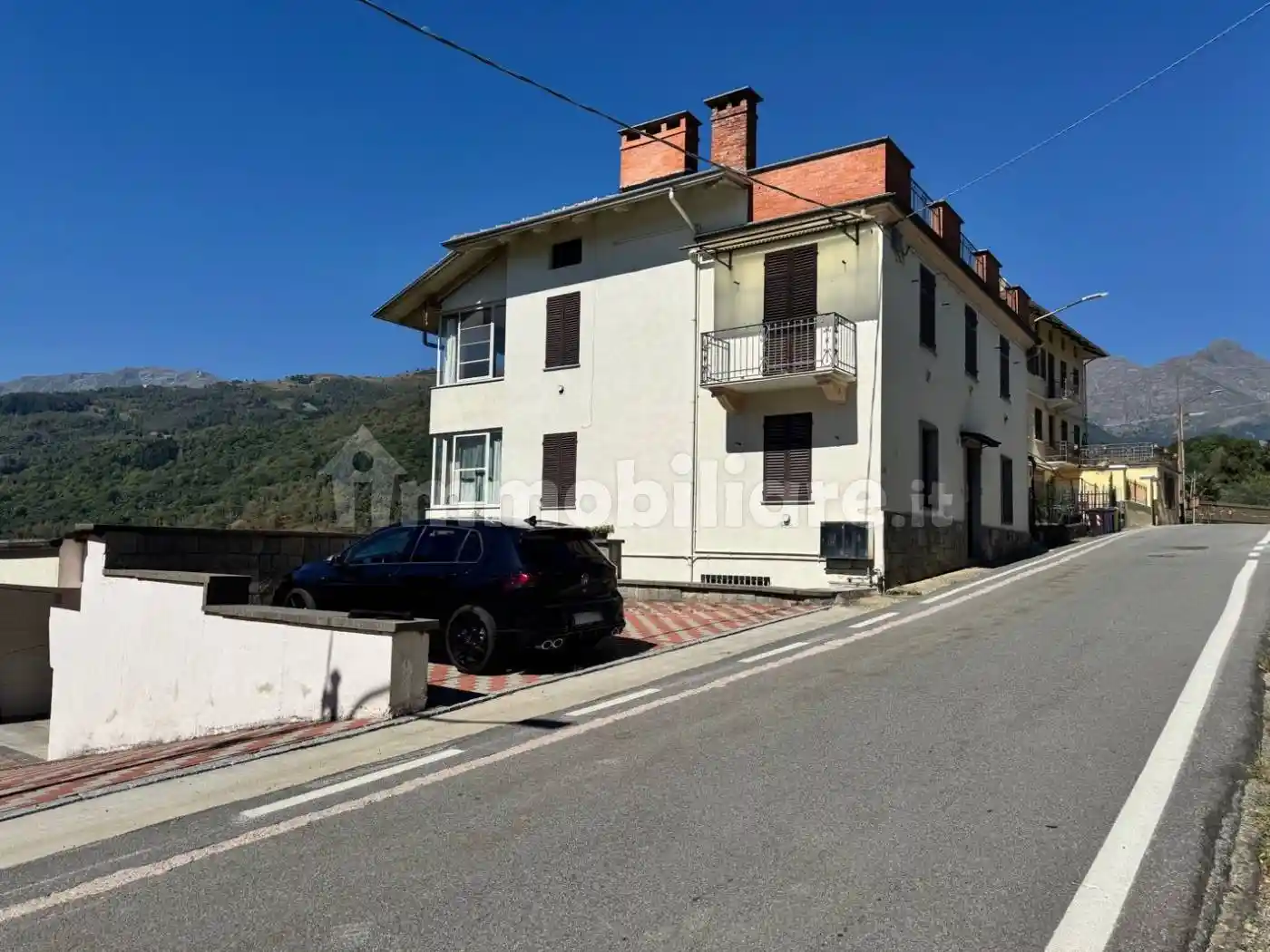 Villa in vendita a Pollone