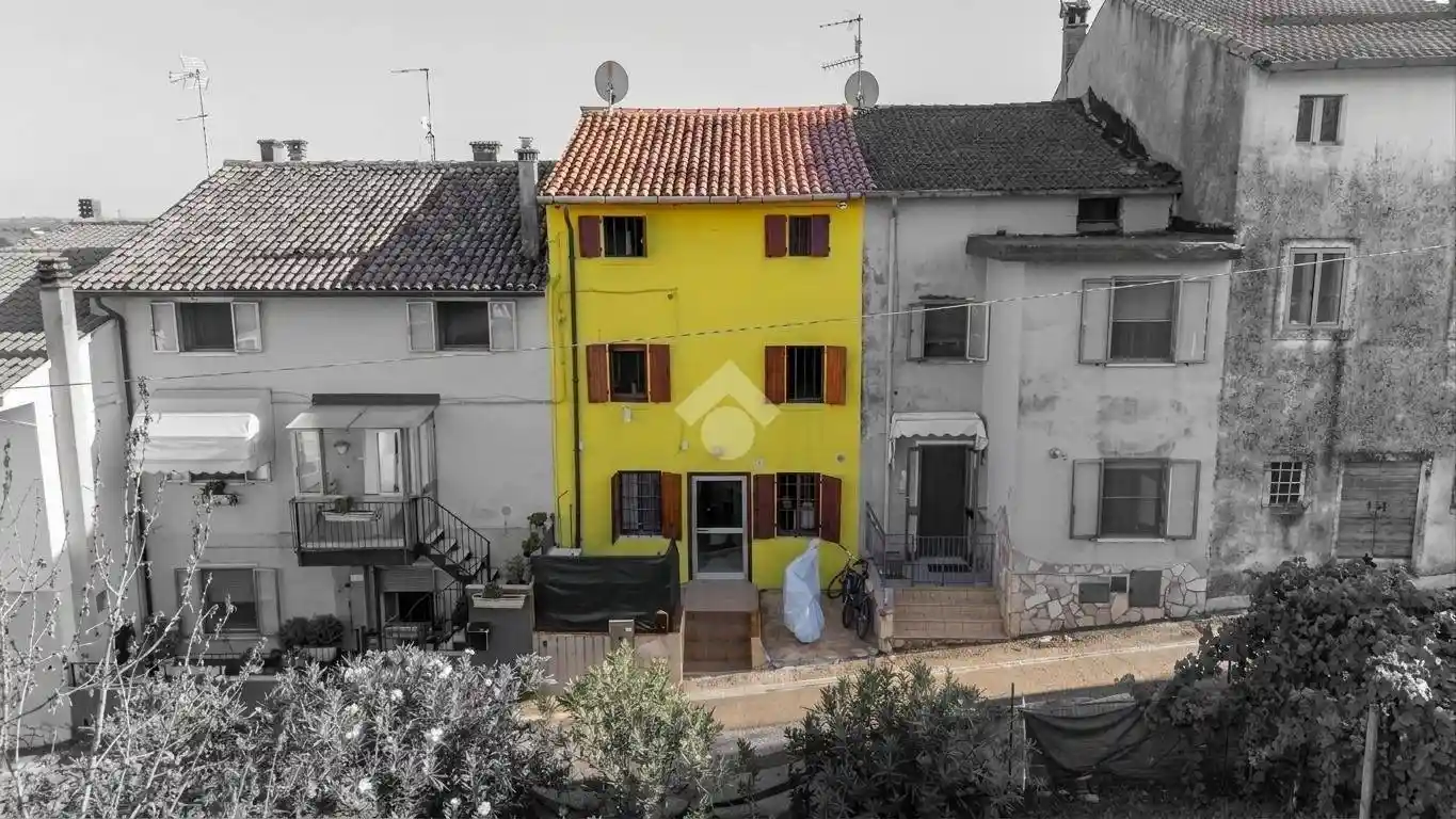 Casa indipendente in vendita a Monteforte d'Alpone