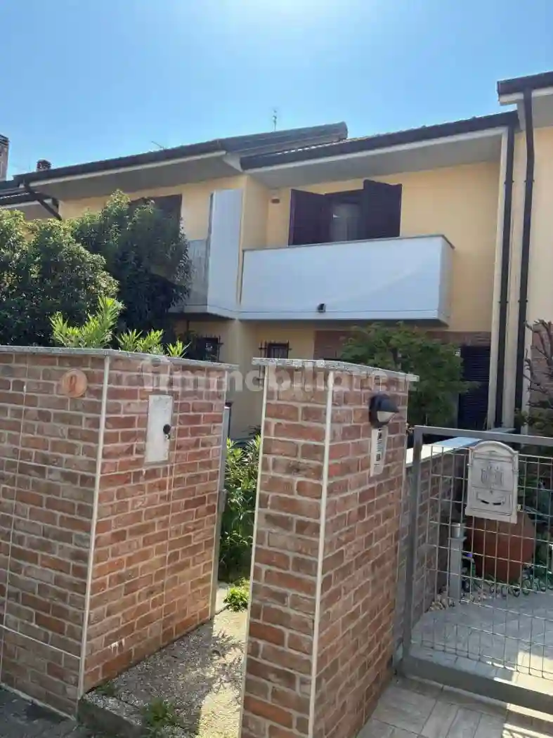 Villetta a schiera - foto 2