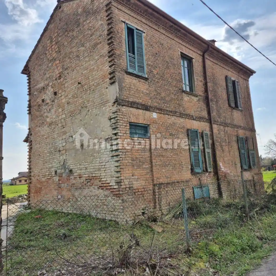 Villa in vendita a Voghera