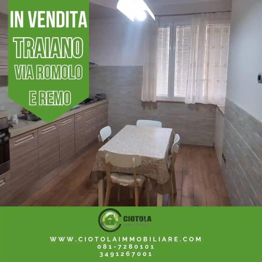 Appartamento in vendita a Napoli