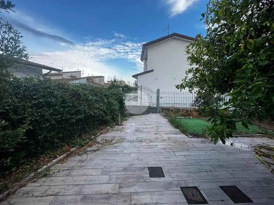 Casa indipendente in vendita a Viareggio