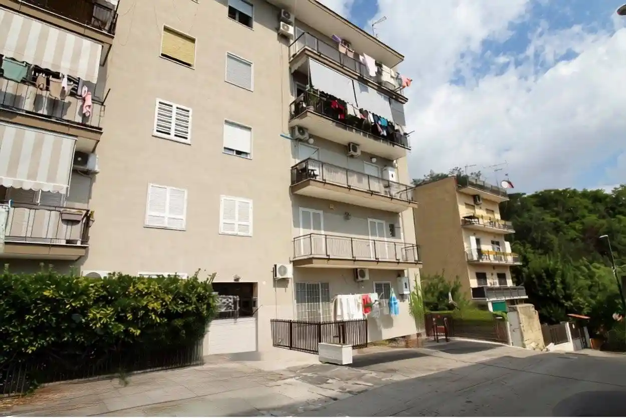 Appartamento in vendita a Napoli