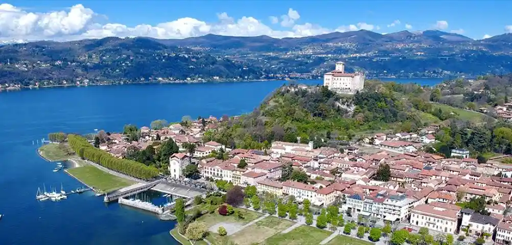 Attico - Mansarda in affitto a Angera
