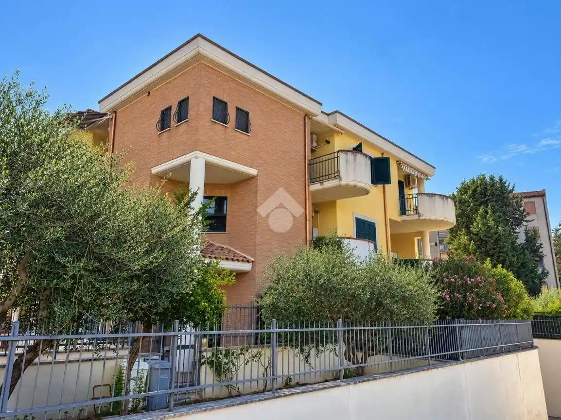 Appartamento in vendita a Guidonia Montecelio