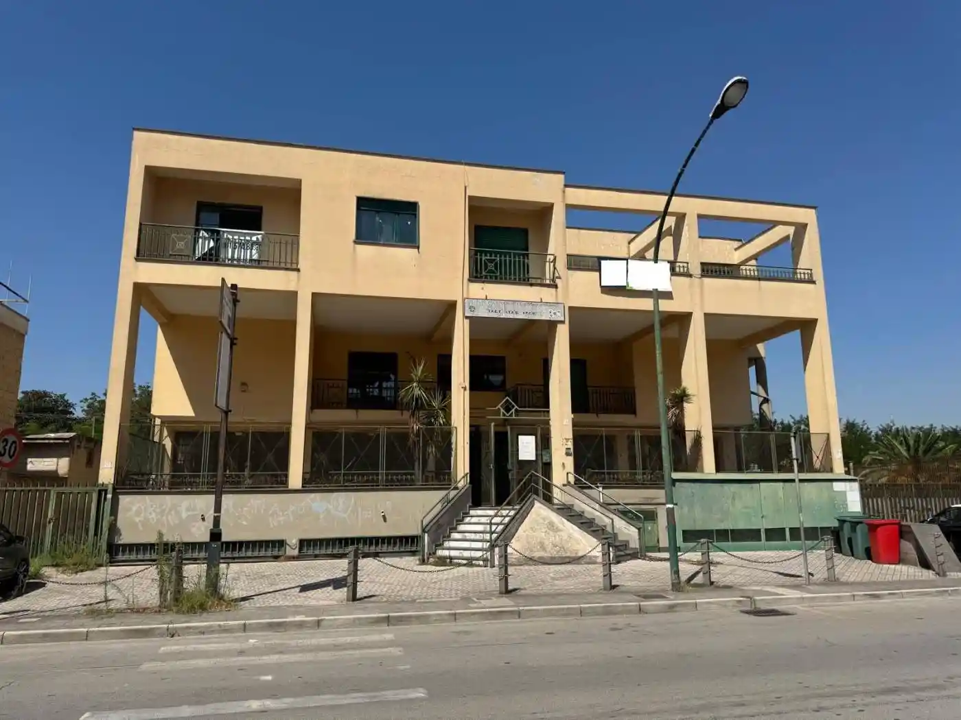 Palazzo - Edificio in affitto a Saviano