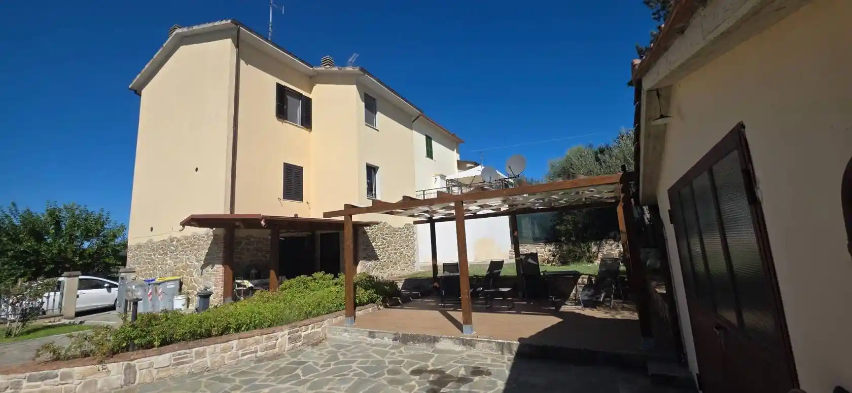 Casa indipendente in vendita a Perugia