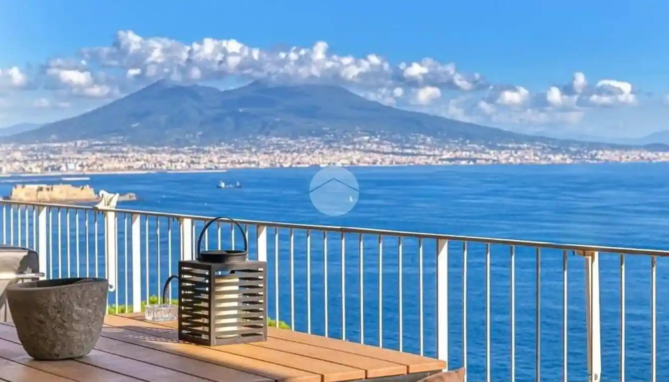 Appartamento in vendita a Napoli