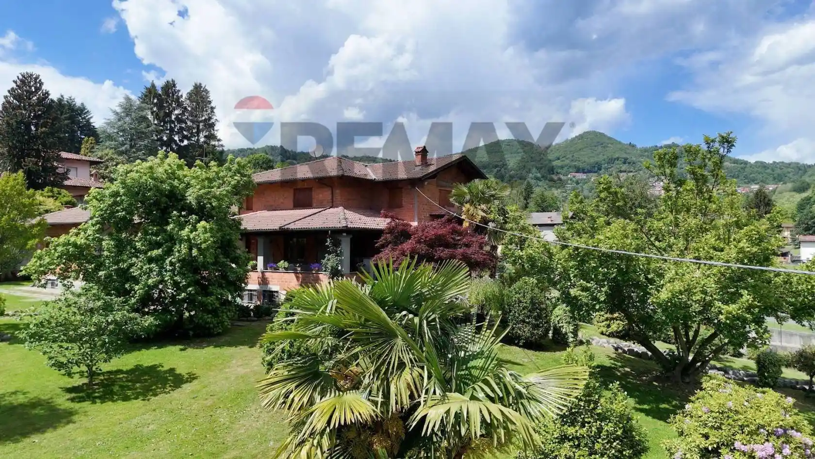 Villa in vendita a Zumaglia