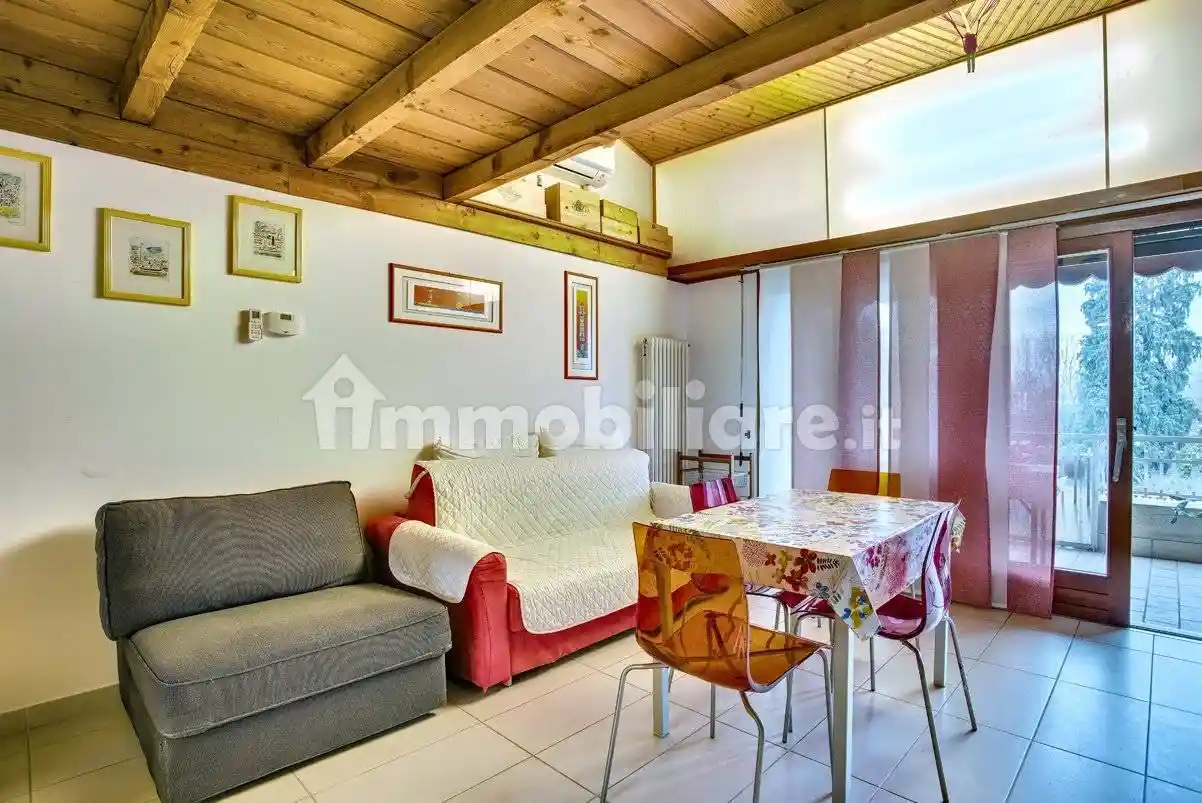 Appartamento in vendita a Porto Valtravaglia