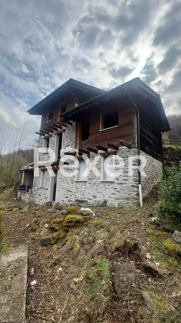 Casa indipendente in vendita a Caiolo