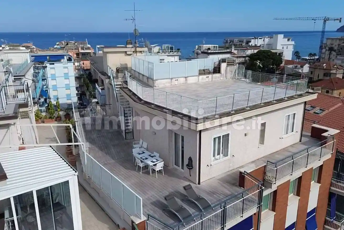 Appartamento in affitto a Alassio