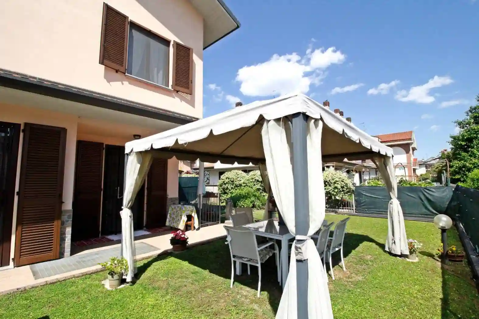 Villa - foto 2