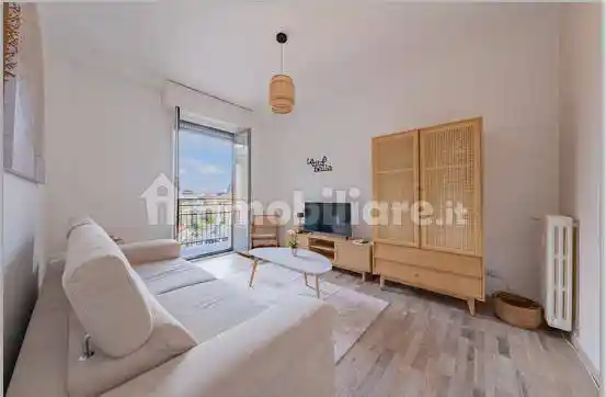 Palazzo - Edificio in affitto a Milano