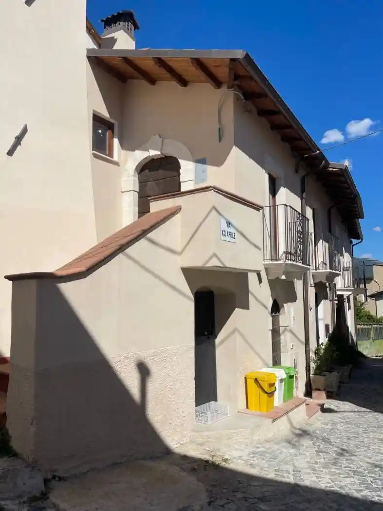 Casa indipendente in vendita a L'Aquila