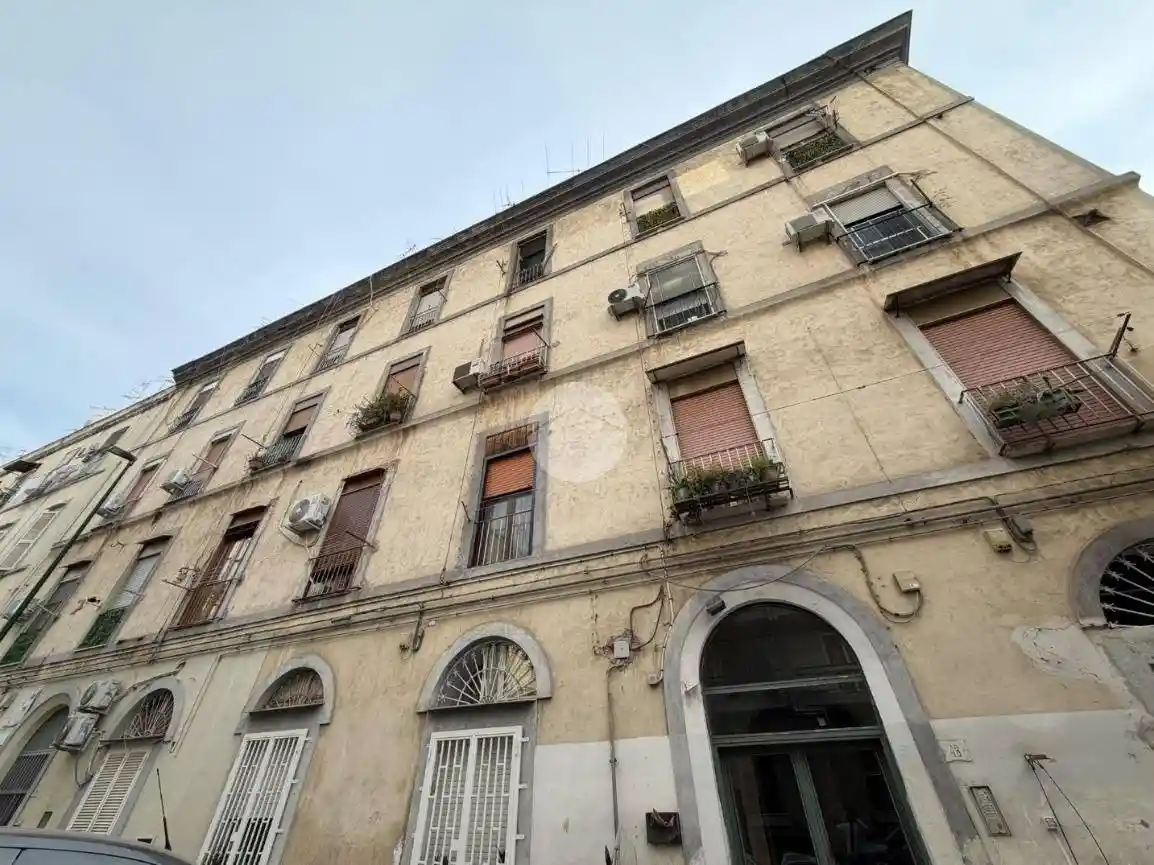 Appartamento in vendita a Napoli