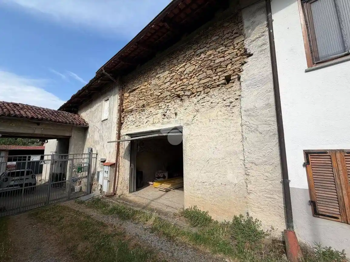 Rustico - Casale in vendita a Cumiana