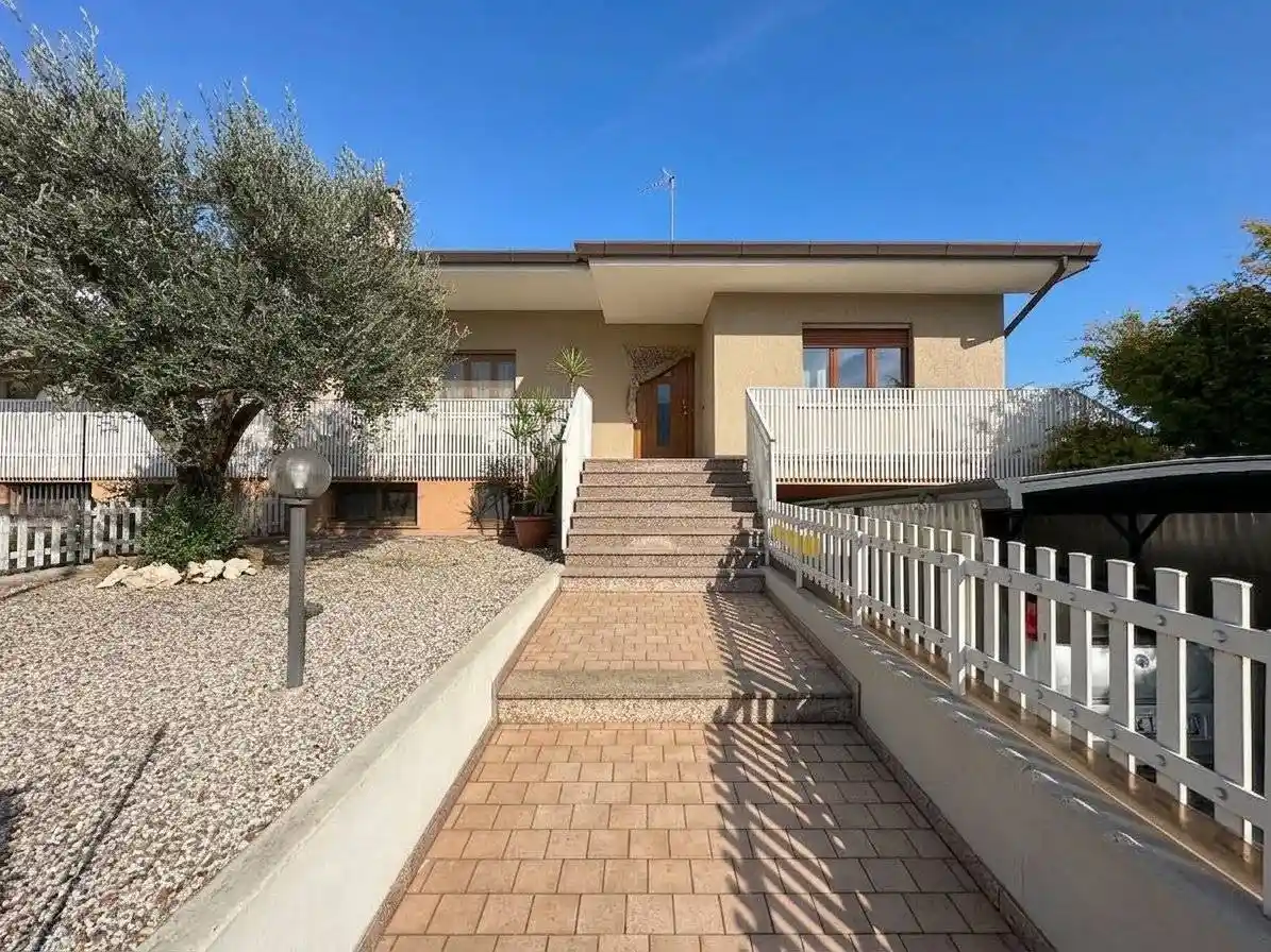 Villa in vendita a Pavia di Udine