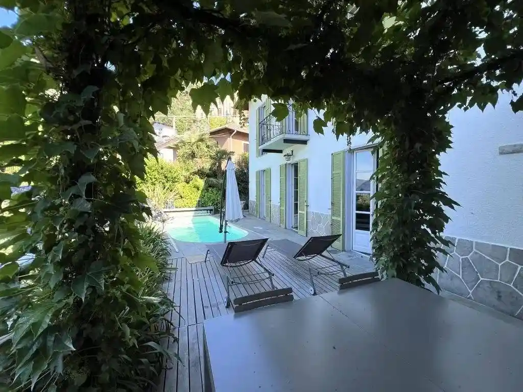 Villa in vendita a Moltrasio