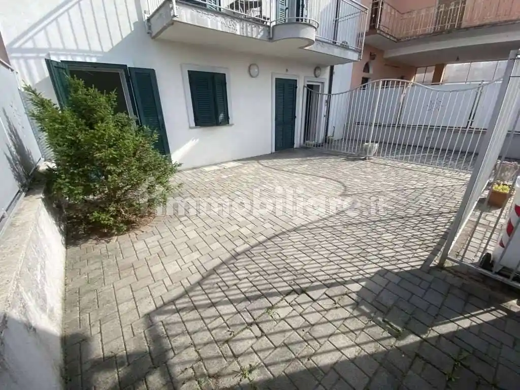 Palazzo - Edificio in vendita a Busto Arsizio