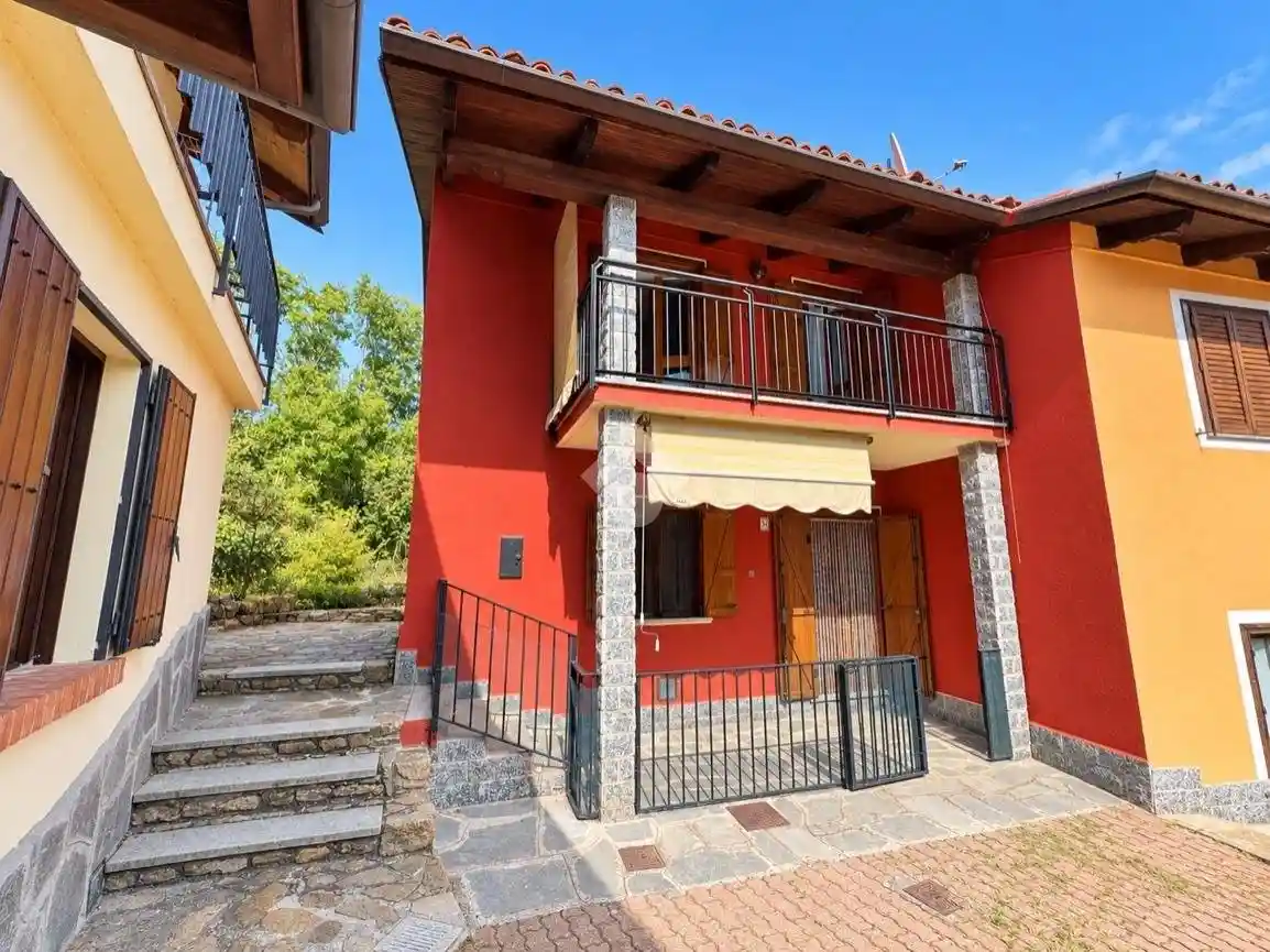 Casa indipendente in vendita a Val della Torre