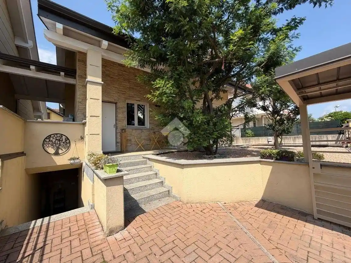 Villa in vendita a Bruino