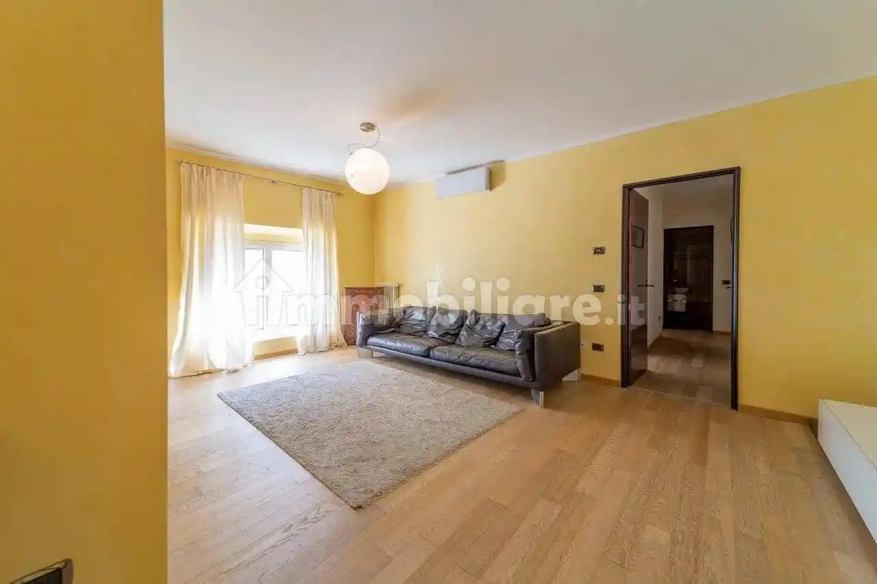 Appartamento in vendita a Parma