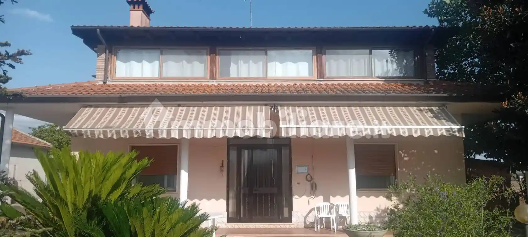 Casa indipendente in vendita a Latina