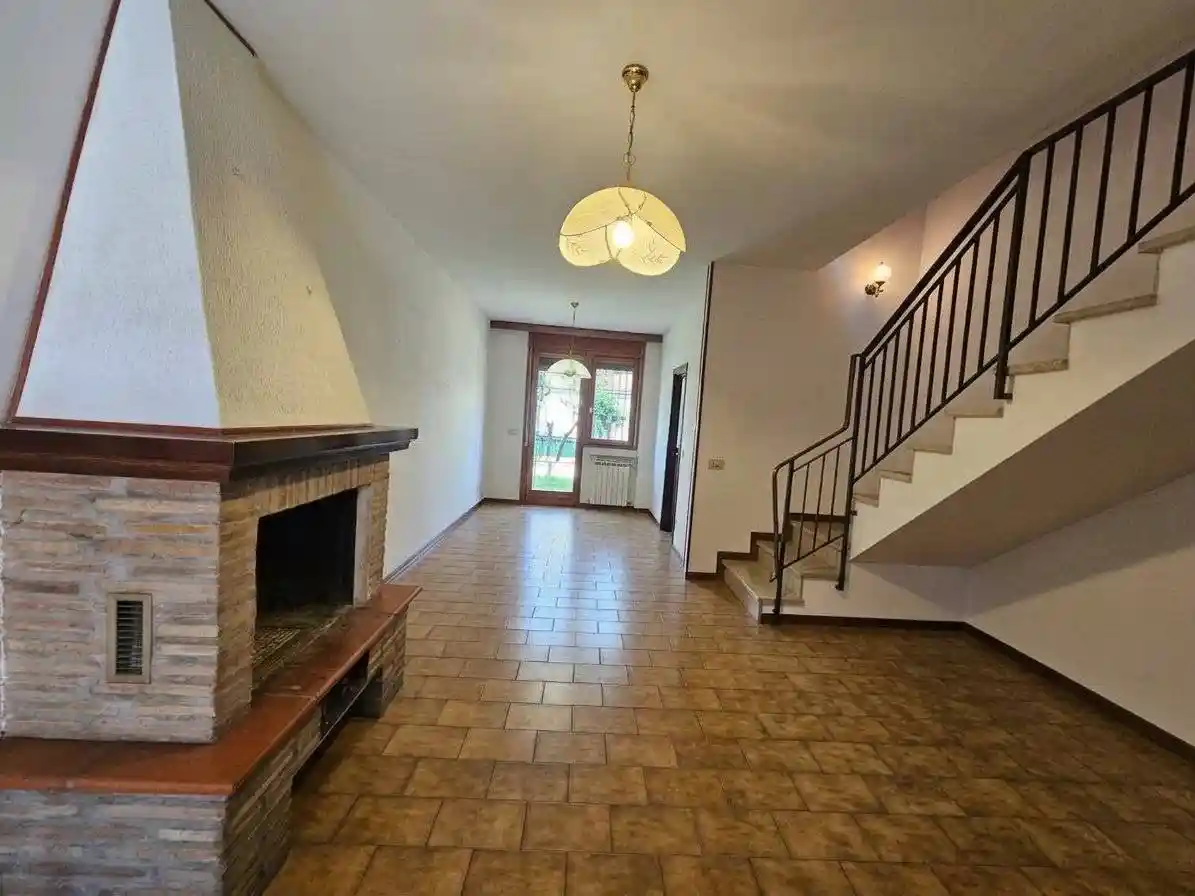 Casa indipendente in vendita a Ravenna