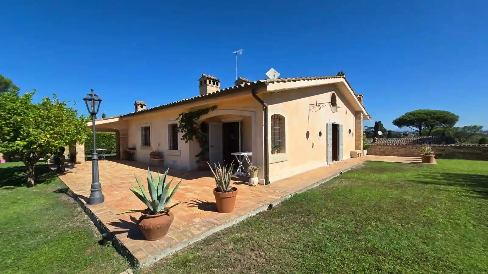 Villa - foto 2