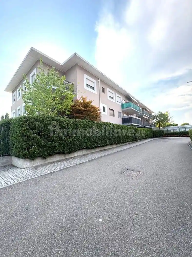 Appartamento in vendita a Trezzano sul Naviglio