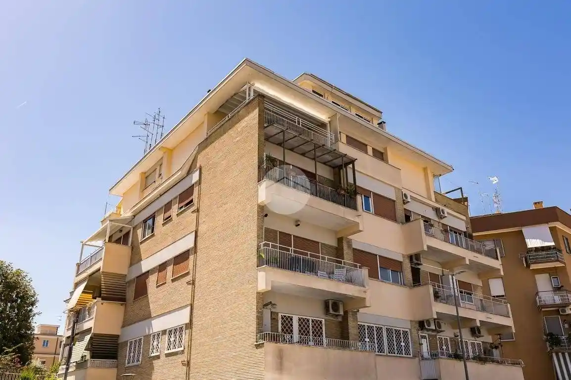 Appartamento in vendita a Roma