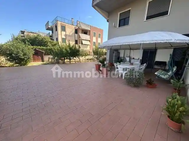 Appartamento in vendita a Guidonia Montecelio