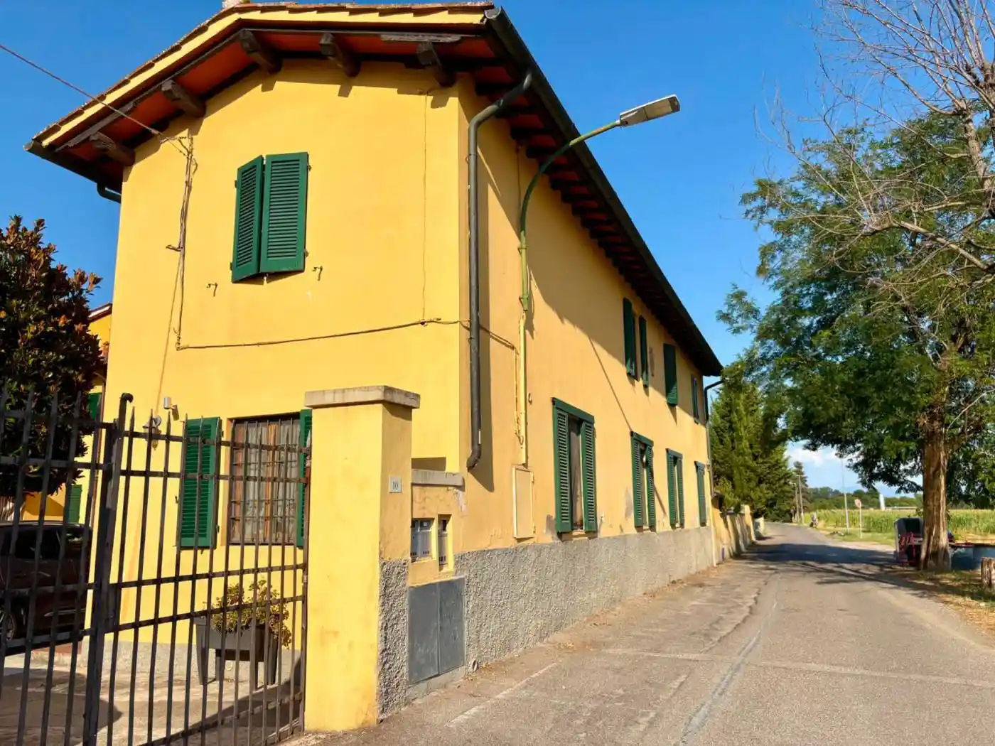 Casa indipendente in vendita a Campi Bisenzio