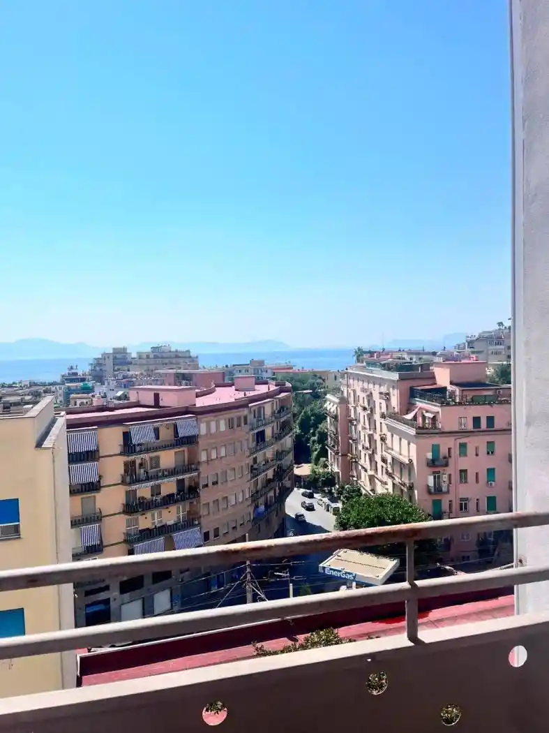 Appartamento in vendita a Napoli